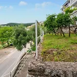 Appartement Awesome In With House Sea View